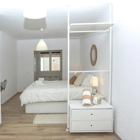 Casa Berkana Con Piscina * بلايا هوندا